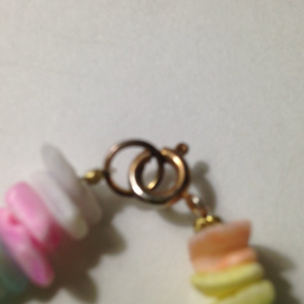 5/$13| ***** Multi Baby Colors Shell / Shell Like Bracelet - Picture 4 of 9